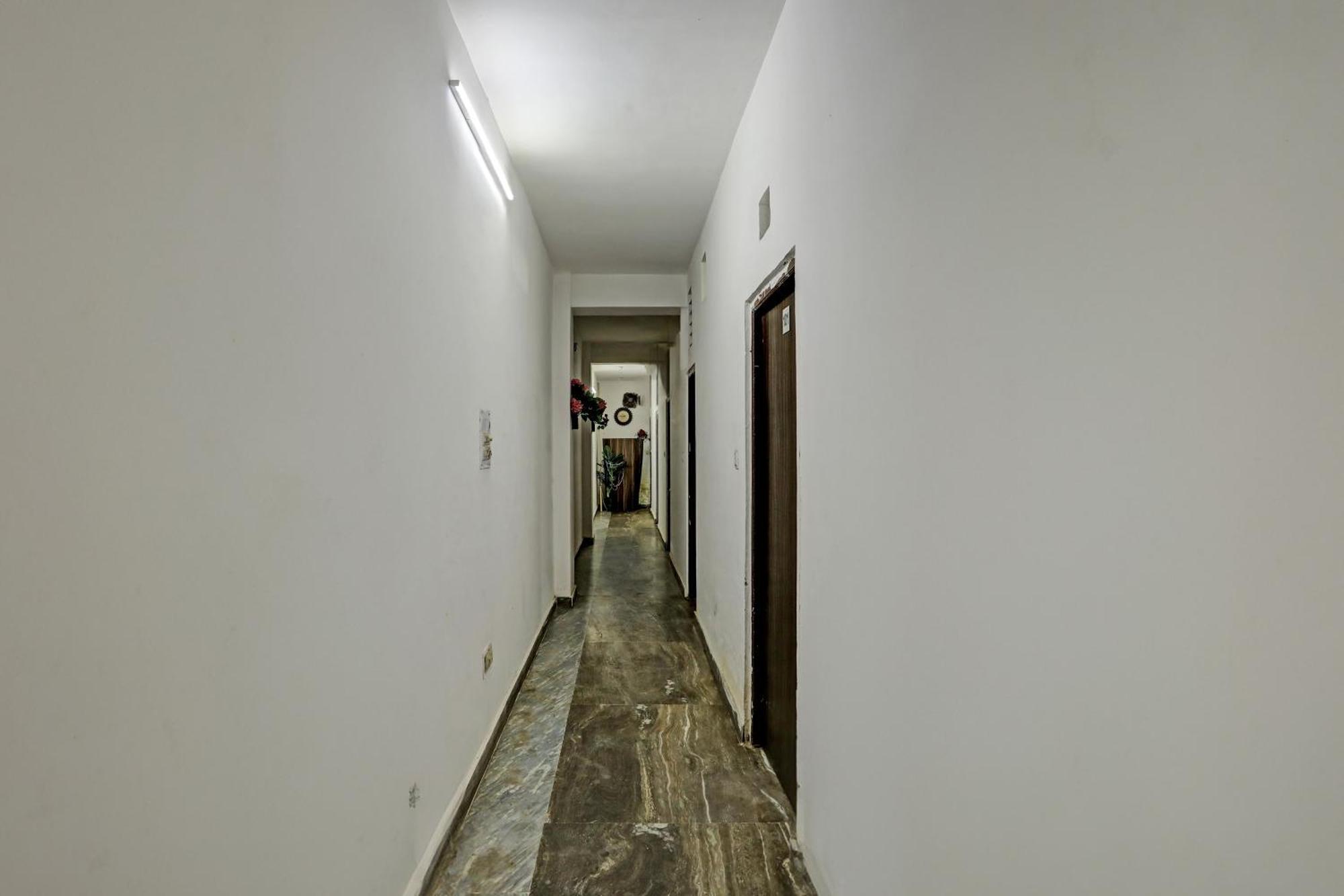 Hotel O Raaz Hotel Delhi  Extérieur photo